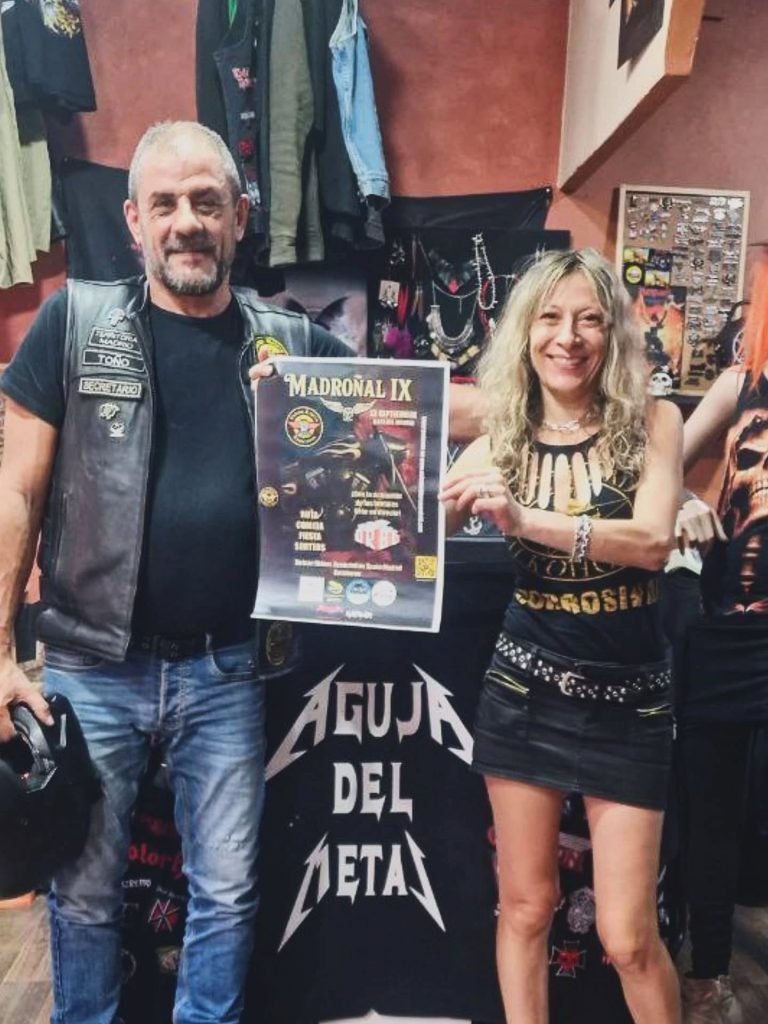 @aguja_del_metal patrocinador oficial de la IX Madroñal, nuestra costurera de confianza con una tienda de ropa y accesorios de heavy metal ¡Que flipas! No dudéis en visitarla en Vallecas 😉🤘 #vulcanridersassociation #vraspain #vulcanridersmadrid #kawasakivulcan #ixmadroñal #agujadelmetal