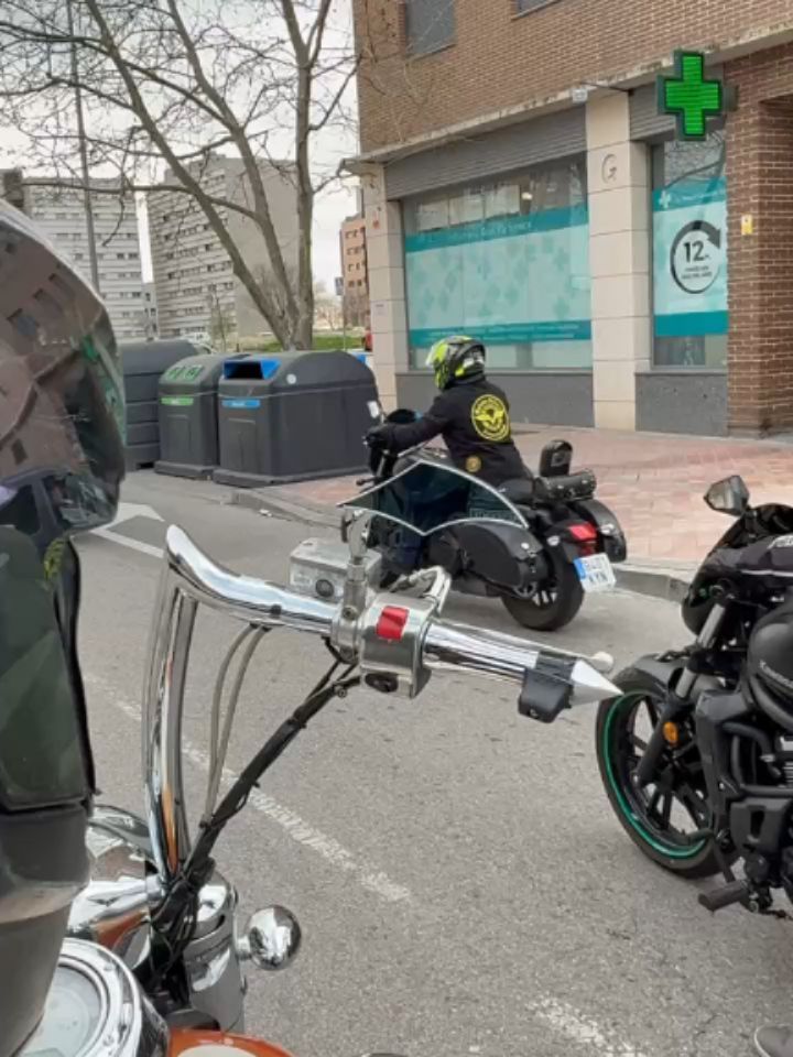 ¡Vamos a la carga con otra ronda de contenido del pasado domingo de Cocidaco! De nuevo, ha sido un placer compartir kilómetros y una gran mesa con nuestros amigos Riders ✌😎 #vulcanridersassociation #vraspain #vulcanridersmadrid #vulcanriderscastillayleon